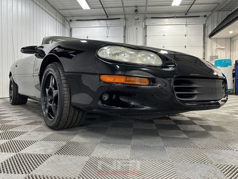 Used 2002 Chevrolet Camaro Z28 RWD image 23