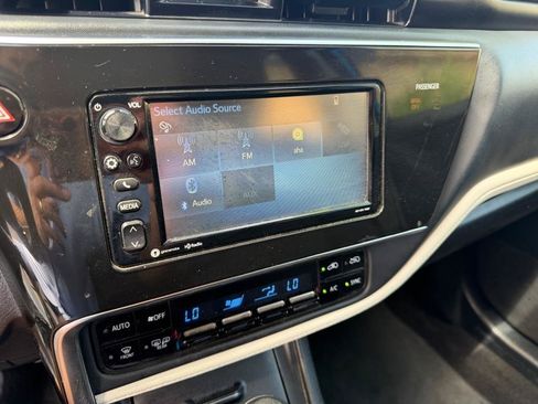 Used 2017 Toyota Corolla iM FWD image 27