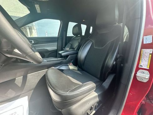 Used 2023 Jeep Compass Latitude w/ Convenience Group AWD/4WD image 13