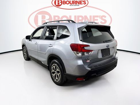 Used 2023 Subaru Forester Premium AWD/4WD image 8
