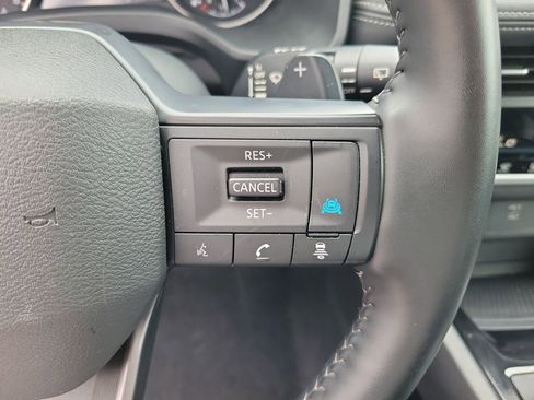 Used 2025 Nissan Rogue SV FWD image 20