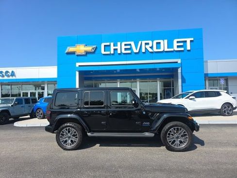 Used 2024 Jeep Wrangler High Altitude AWD/4WD image 2