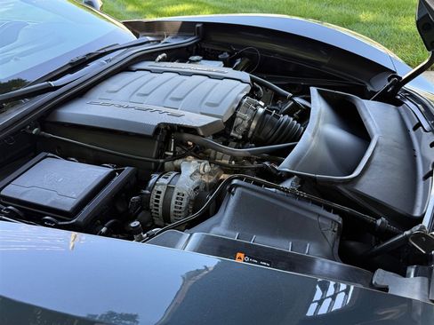Used 2019 Chevrolet Corvette Stingray Convertible w/ 1LT RWD image 65