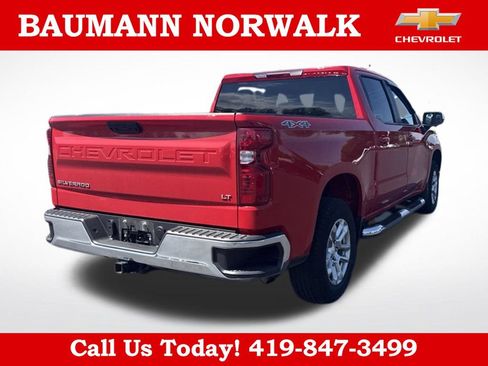 Used 2022 Chevrolet Silverado 1500 LT AWD/4WD image 7