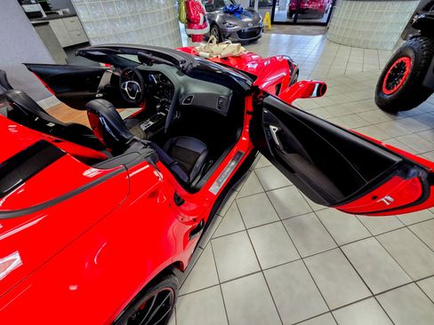 Used 2017 Chevrolet Corvette Grand Sport image 16