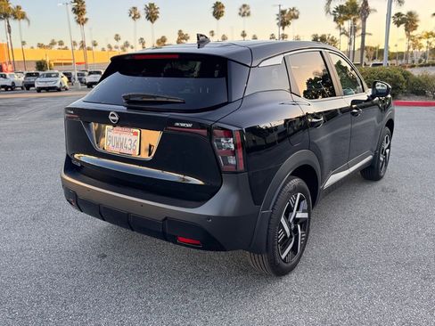 Certified 2025 Nissan Kicks SV image 8