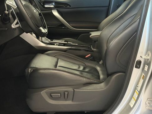 Used 2018 Mitsubishi Eclipse Cross SEL AWD/4WD image 12