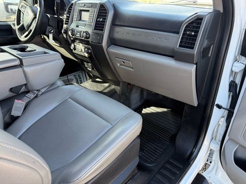 Used 2018 Ford F250 XL w/ Power Equipment Group AWD/4WD image 14