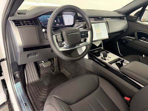 New 2026 Land Rover Range Rover Long Wheelbase SE AWD/4WD image 4