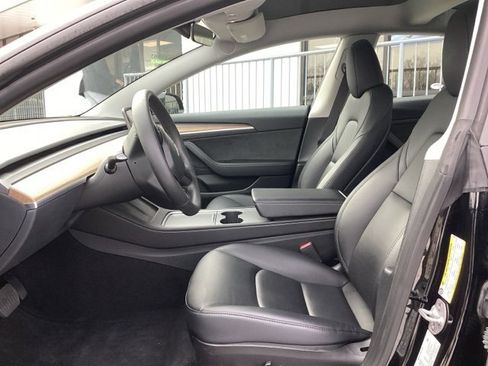 Used 2023 Tesla Model 3 Standard Range image 12