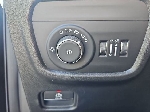 New 2025 Jeep Grand Cherokee L Limited w/ Trailer Tow Package image 17