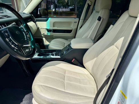 Used 2011 Land Rover Range Rover Autobiography AWD/4WD image 16
