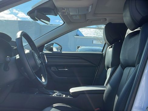 Certified 2025 MAZDA CX-50 AWD 2.5 Hybrid w/ Premium Pkg image 10