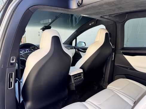 Used 2017 Tesla Model X 100D AWD/4WD image 35