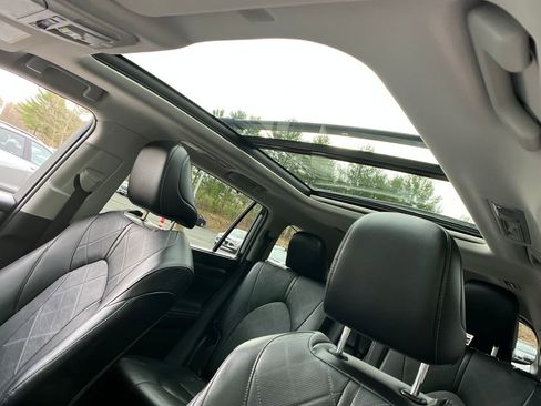 Used 2022 Toyota Highlander Platinum image 21