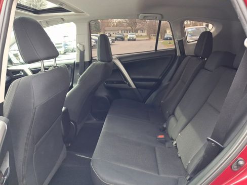 Used 2018 Toyota RAV4 XLE image 18