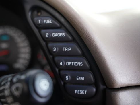 Used 2003 Chevrolet Corvette Convertible w/ Preferred Equipment Group1 image 25