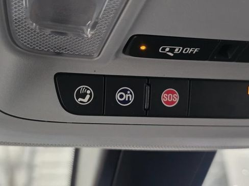 Used 2019 Chevrolet Blazer LT FWD image 17