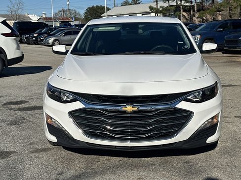 Used 2024 Chevrolet Malibu LT image 2
