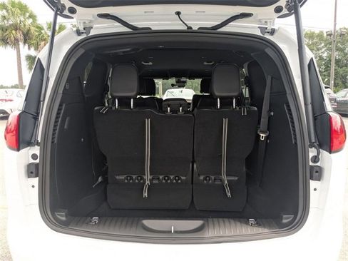 New 2026 Chrysler Voyager LX image 32