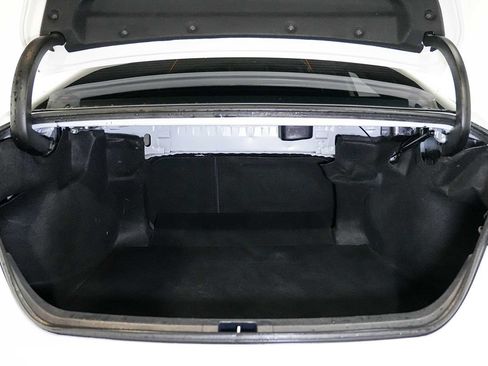 Used 2021 Toyota Camry SE FWD image 19