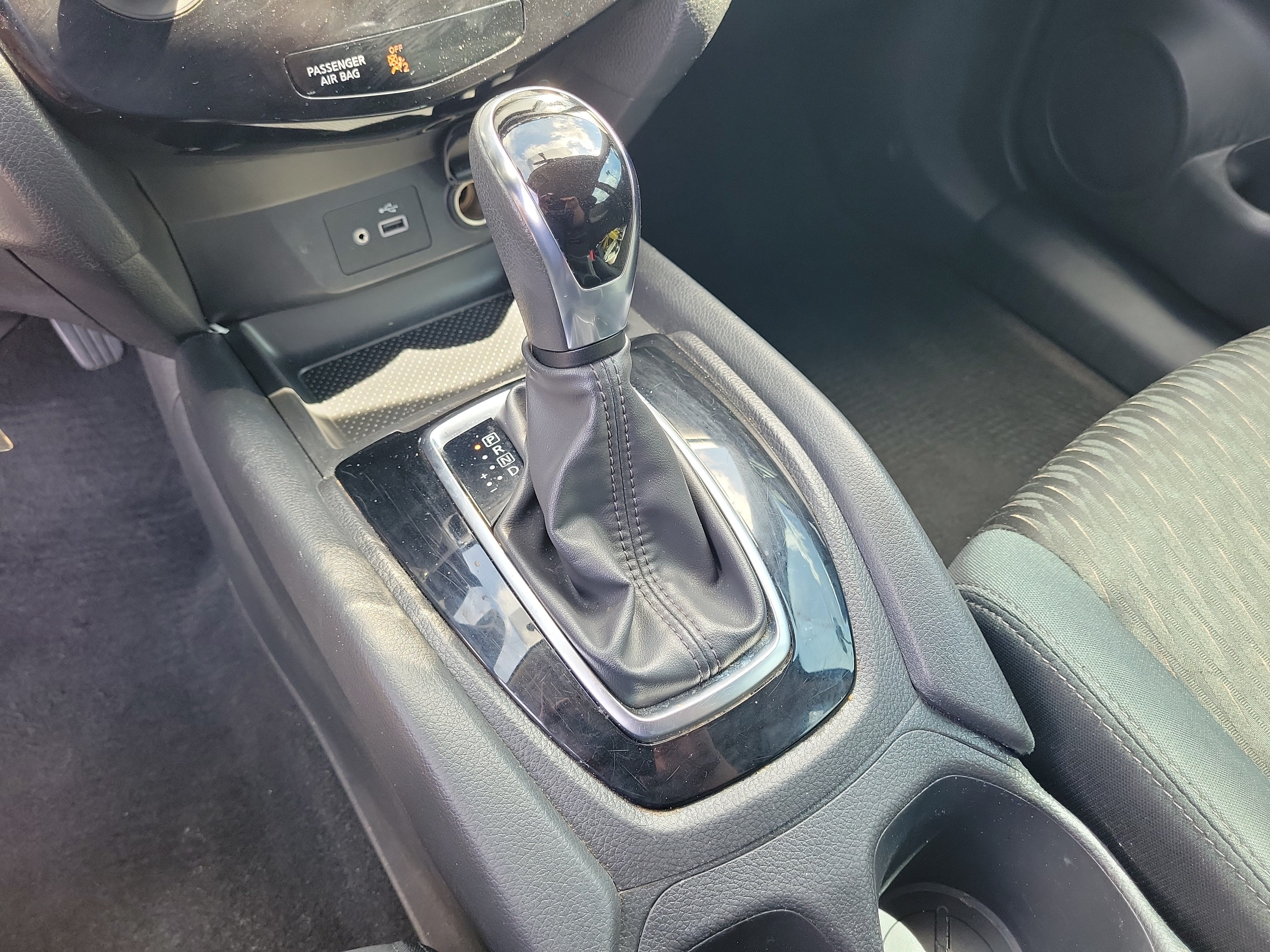 Certified 2018 Nissan Rogue S FWD image 21
