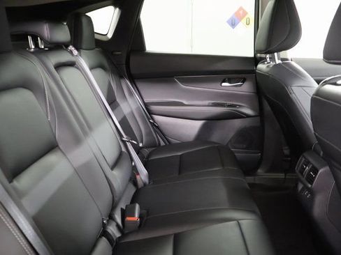 Certified 2025 Nissan Murano SV AWD/4WD image 28
