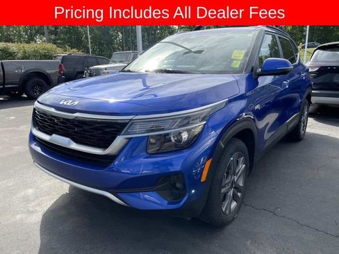 Used 2023 Kia Seltos S w/ Navigation Package AWD/4WD image 1