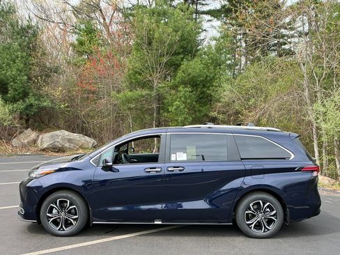 New 2026 Toyota Sienna Platinum AWD/4WD image 2
