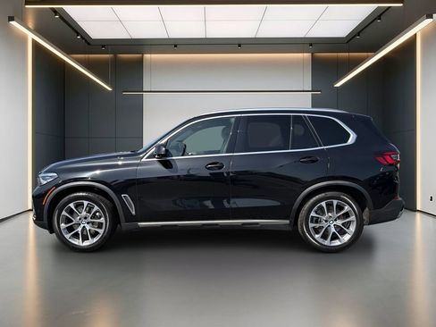Used 2023 BMW X5 xDrive40i w/ Premium Package AWD/4WD image 2