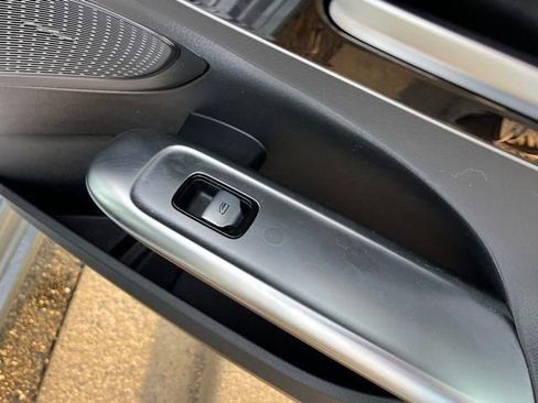 Used 2022 Mercedes-Benz C 300 4MATIC Sedan image 24