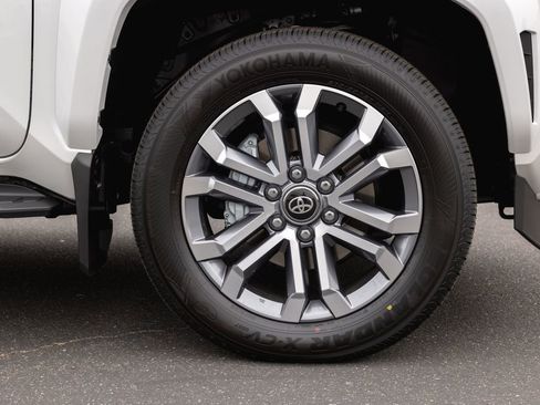 New 2026 Toyota 4Runner 4WD image 4