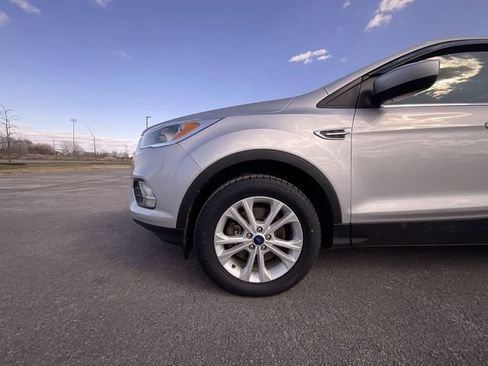 Used 2017 Ford Escape SE AWD/4WD image 11