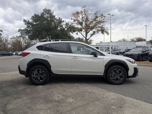 Used 2022 Subaru Crosstrek 2.5i Sport w/ Moonroof Package image 3