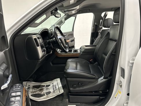 Used 2019 Chevrolet Silverado 3500 High Country w/ Duramax Plus Package image 22
