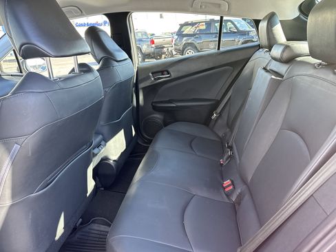 Used 2021 Toyota Prius L Eco image 34