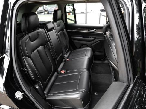 Used 2023 Jeep Grand Cherokee Limited w/ Trailer Tow Prep Group (B) image 47