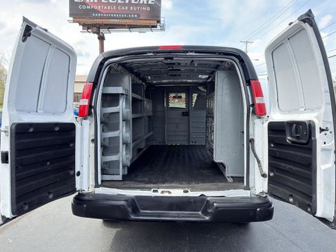 Used 2018 GMC Savana 2500 Extended RWD image 50