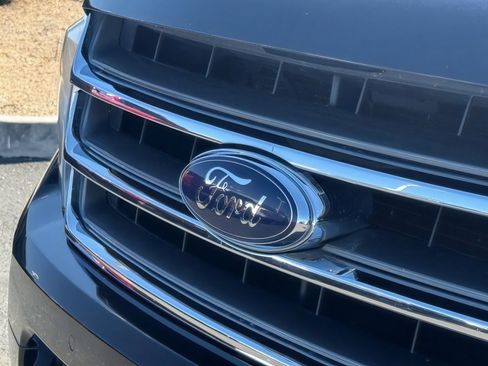 Used 2017 Ford Expedition Limited RWD image 30
