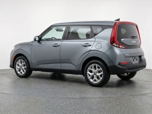 Used 2025 Kia Soul LX w/ LX Technology Package image 6