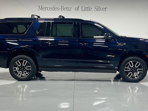 Used 2023 GMC Yukon XL AT4 w/ AT4 Premium Package image 7