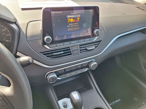Used 2025 Nissan Altima 2.5 S image 14