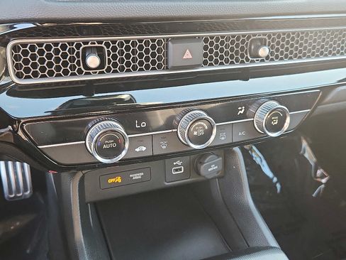 Certified 2024 Honda Civic Sport image 15