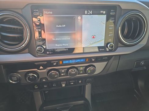 Used 2022 Toyota Tacoma TRD Off-Road w/ TRD Premium Off Road Package AWD/4WD image 22