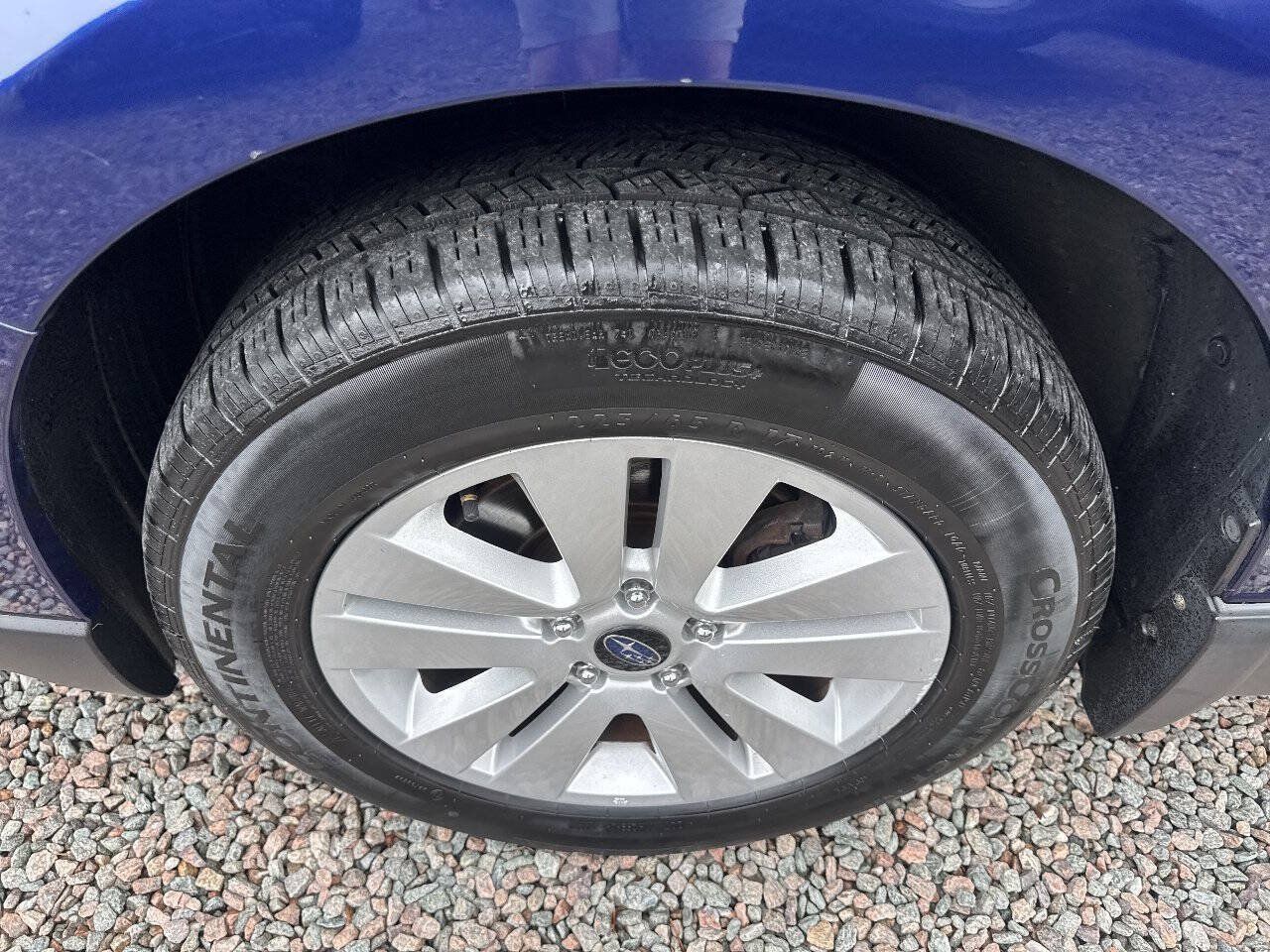 Used 2015 Subaru Outback 2.5i Premium AWD/4WD image 3