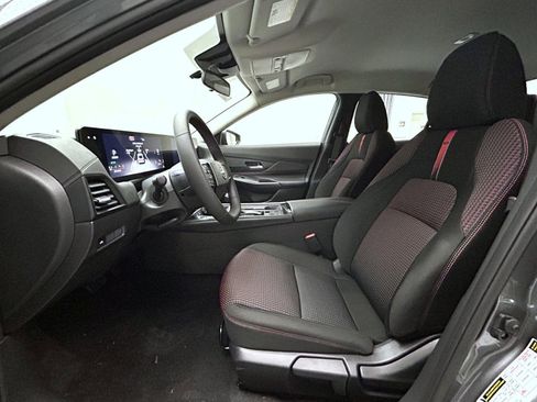 New 2026 Nissan Sentra SR w/ Floor Mat Package image 10