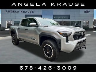 Used 2024 Toyota Tacoma TRD Off-Road w/ TRD Off Road Premium Package AWD/4WD video 1