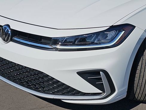 Used 2025 Volkswagen Jetta S image 33