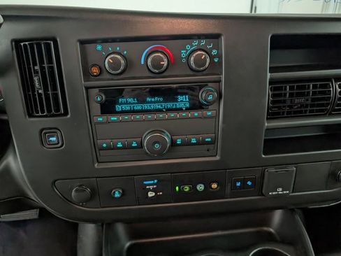 Used 2025 Chevrolet Express 3500 LT w/ LT Preferred Equipment Group RWD image 14