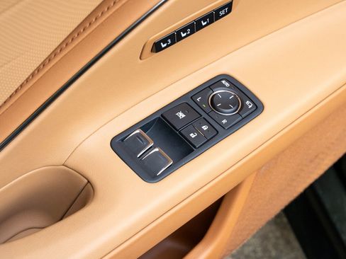 Used 2021 Lexus LC 500 Convertible w/ Touring Package RWD image 17